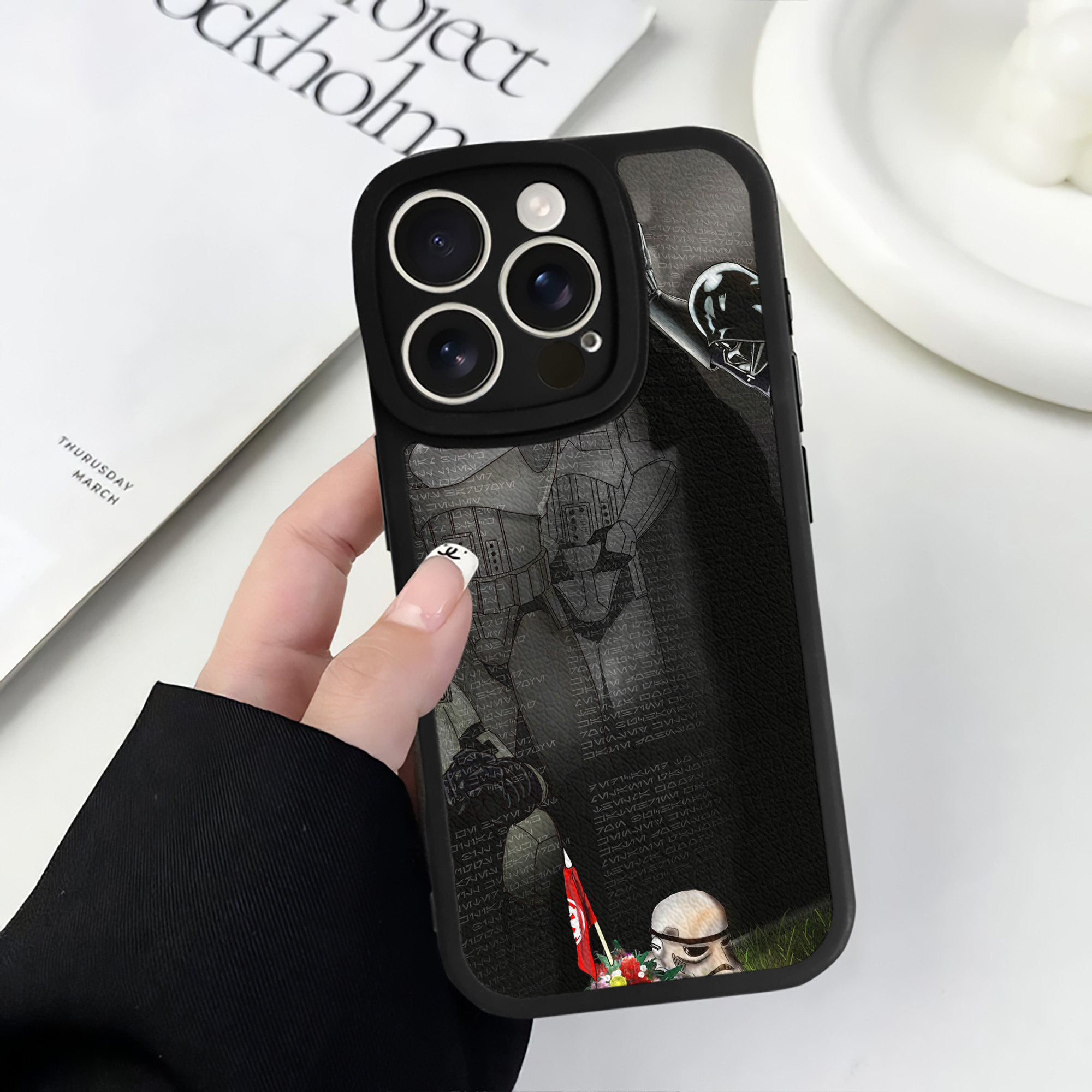 （画像用） スター・ウォーズ Star Wars 【iPhone 16シリーズ対応】シリコンスマホケース（レザー調） 材質：シリコン